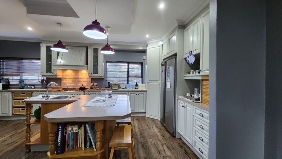4 Bedroom Property for Sale in Melodie North West
